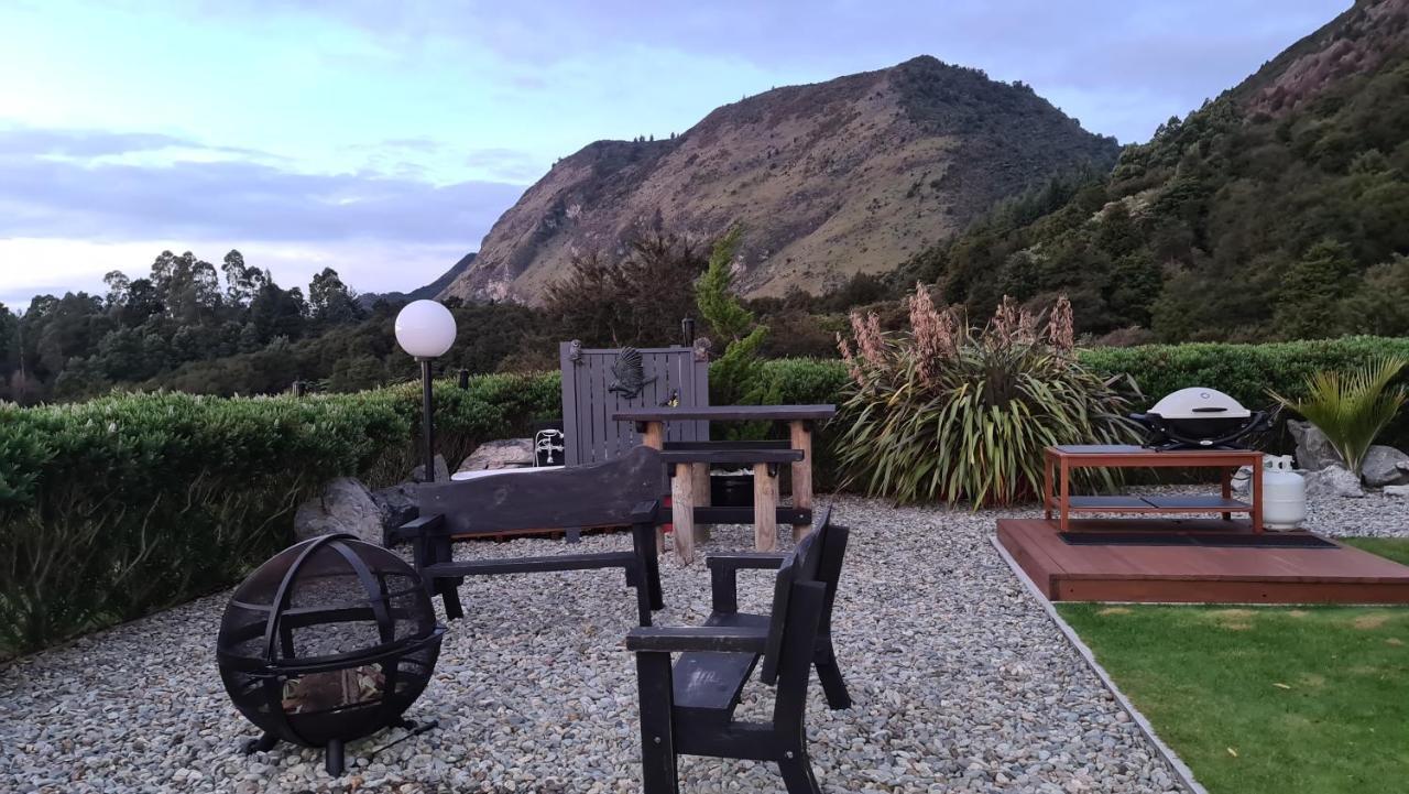Rocky Ridge Cottage ทาคาคา ภายนอก รูปภาพ