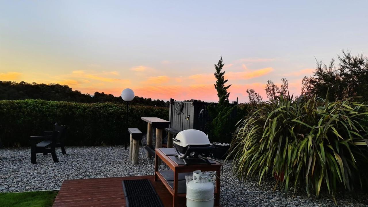 Rocky Ridge Cottage ทาคาคา ภายนอก รูปภาพ
