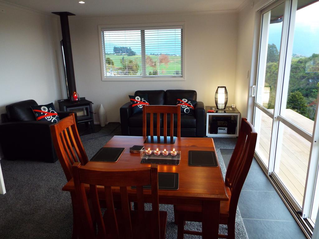 Rocky Ridge Cottage ทาคาคา ภายนอก รูปภาพ
