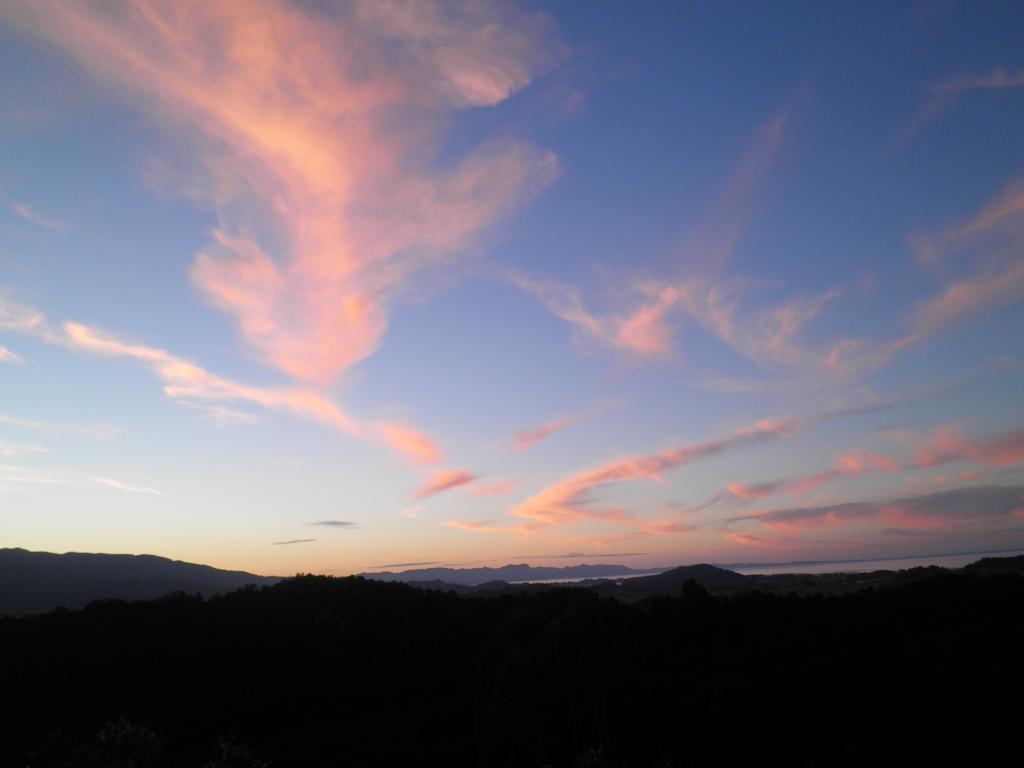 Rocky Ridge Cottage ทาคาคา ภายนอก รูปภาพ